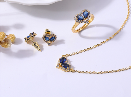 Heart Shaped Topaz Pendant Crystal Necklace (Korean Style)
