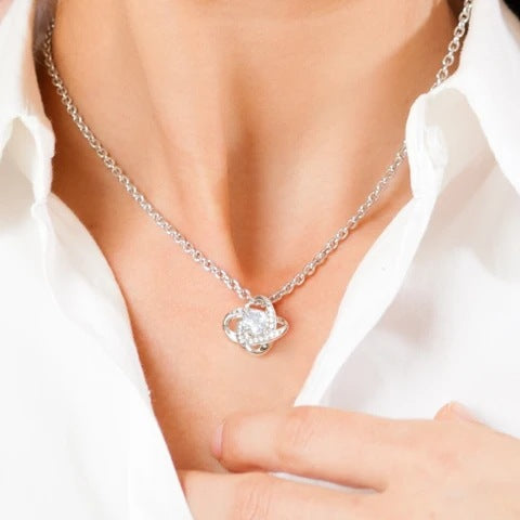 Minimalist Four-Leaf Clover Pendant Necklace for Women