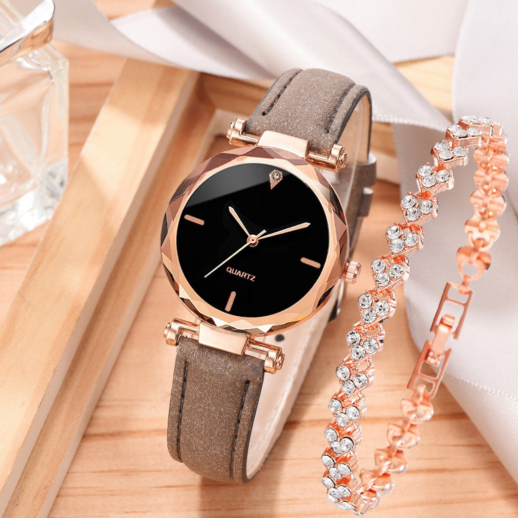 Fashionable Women's Casual Quartz Watch Set with Leather Band