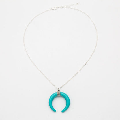 Stylish Crescent Moon Pendant Necklace
