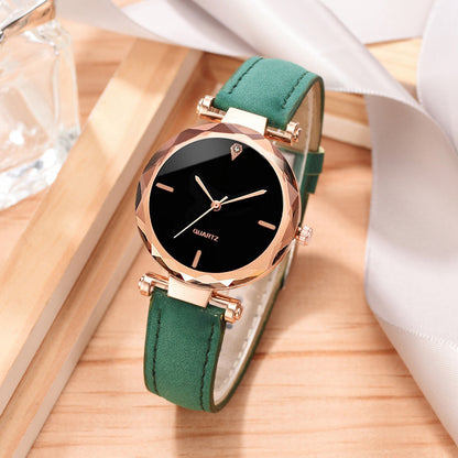 Fashionable Women's Casual Quartz Watch Set with Leather Band