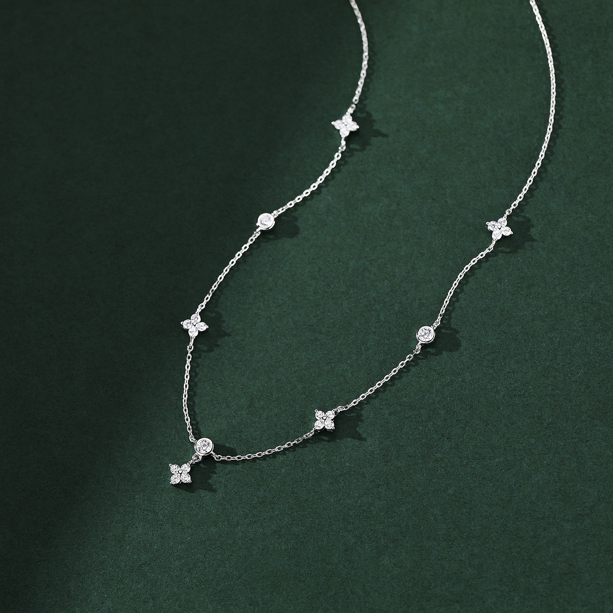 Luxury Four-leaf Clover Zircon Chain Necklace for Women