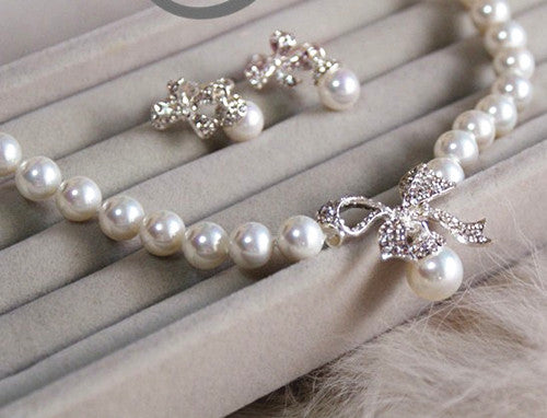 Pearl Pendant and Earring Necklace Set