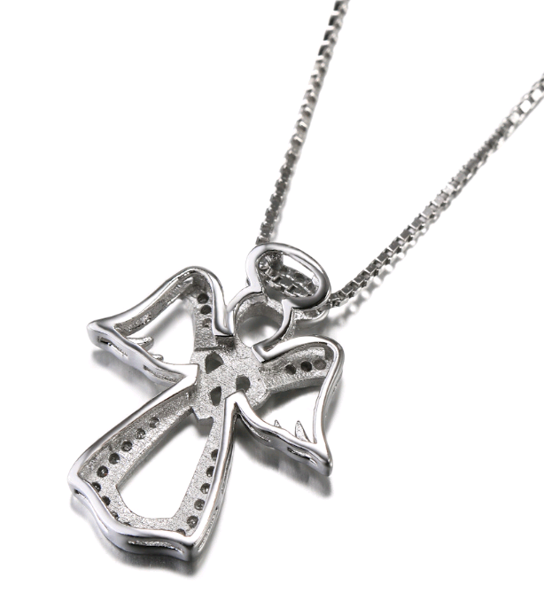 S925 Silver Heart Shaped Pendant Necklace with Diamonds