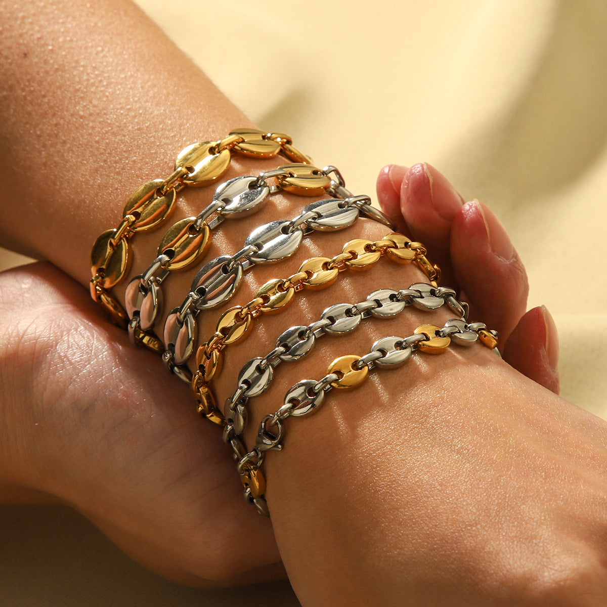 Hip Hop Style Stainless Steel Pig Nose Bracelet