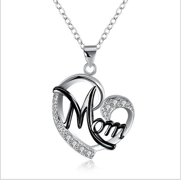 Mom's Heart-Shaped Crystal Pendant Necklace with Diamonds