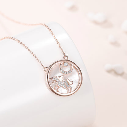 Fashionable Natural White Mother-of-Pearl Unicorn Necklace
