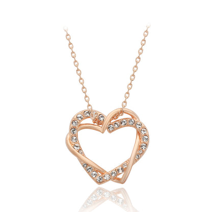Heart-Shaped Pendant Necklace in Fashion Alloy Design