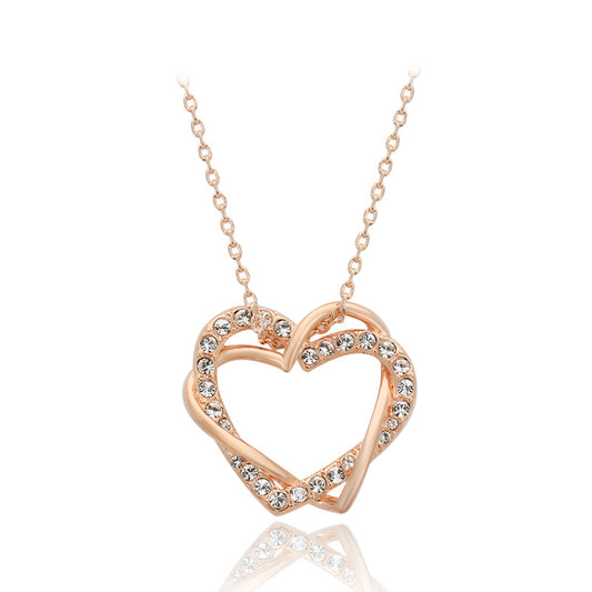 Heart-Shaped Pendant Necklace in Fashion Alloy Design