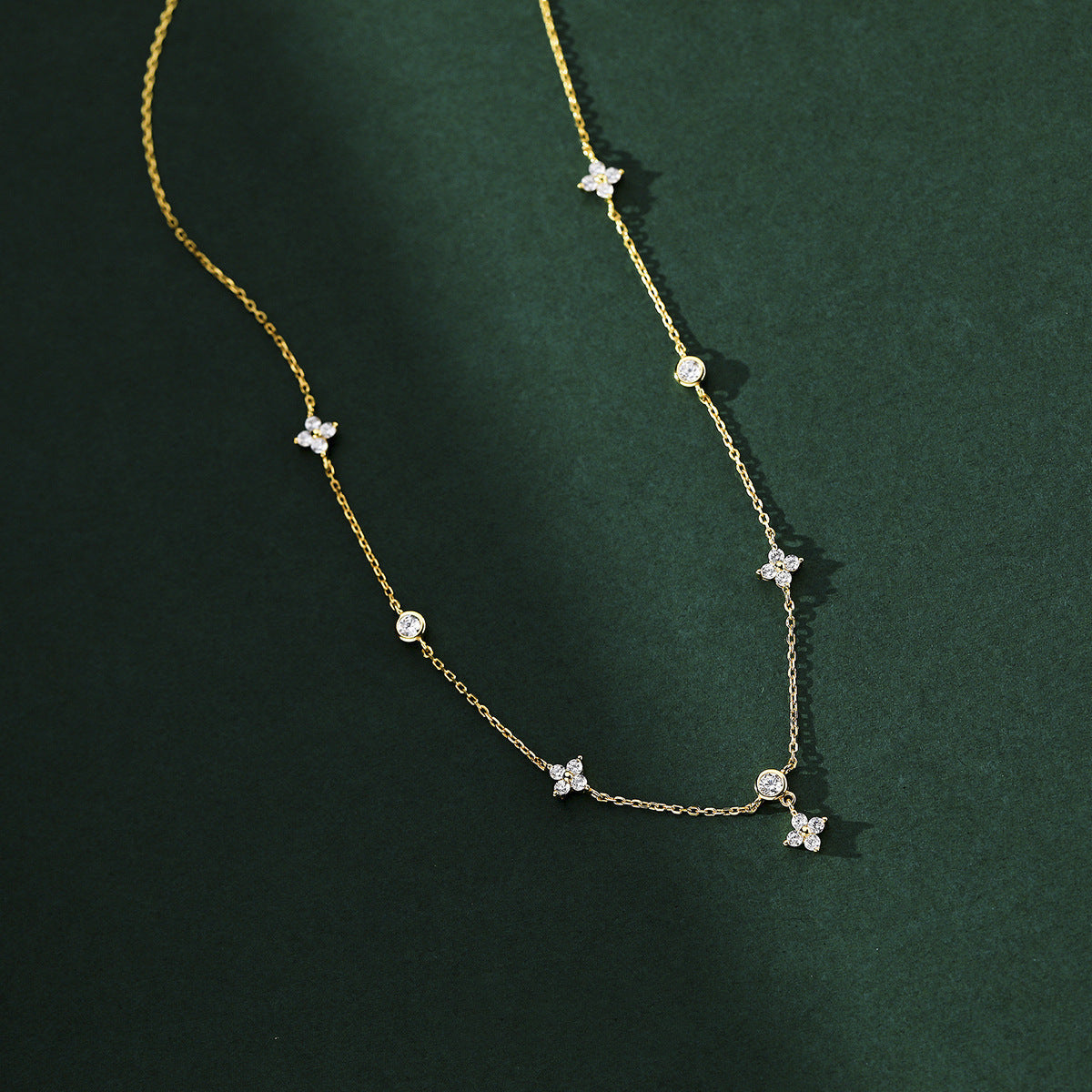 Luxury Four-leaf Clover Zircon Chain Necklace for Women