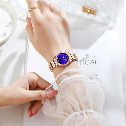 CURREN 9086 Women's Stylish Waterproof Quartz Watch
