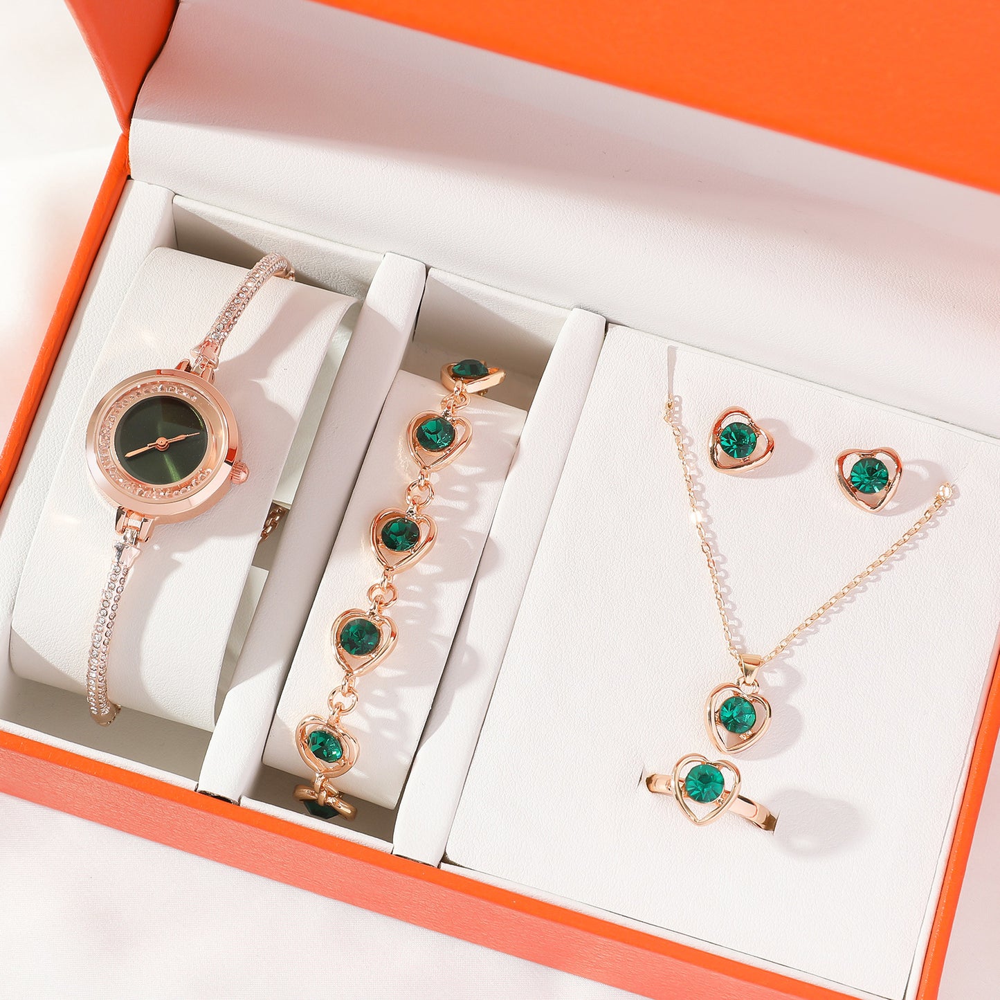 Elegant Green Quartz Watch Bracelet with Accessory Set
