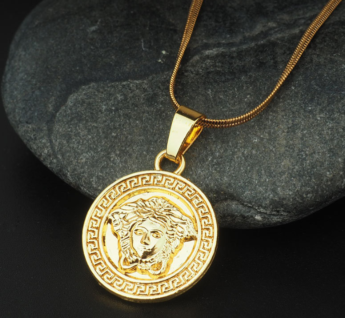 Medusa Pendant Necklace for Hip-Hop Street Style