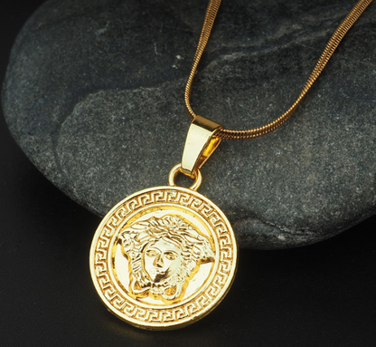 Medusa Pendant Necklace for Hip-Hop Street Style