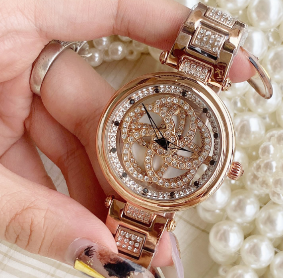 Women's Quartz Watch with Steel Band