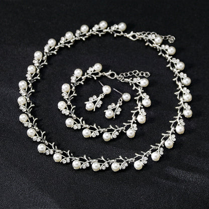 Fashion Floral Pearl Jewelry Set with Earrings, Necklace, Bracelet