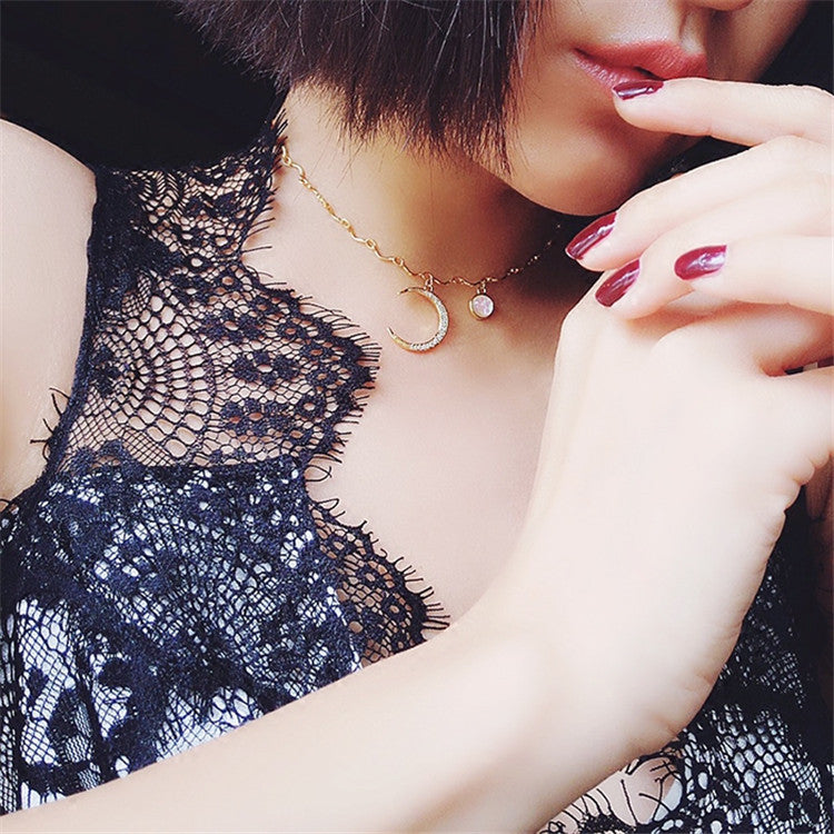 Crescent Moon Necklace with Pearl Choker Design