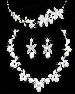 Bridal Jewelry Set with Pearl and Rhinestone Accents