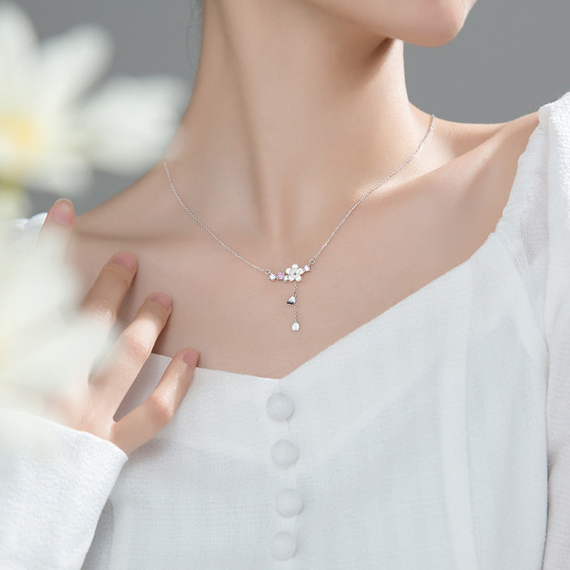 Ailuoqi S925 Silver Shell Flower Necklace with Diamonds