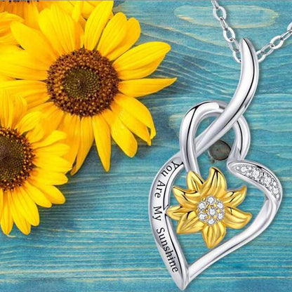 Heart-Shaped Dual-Color Necklace with Sunflower Pendant