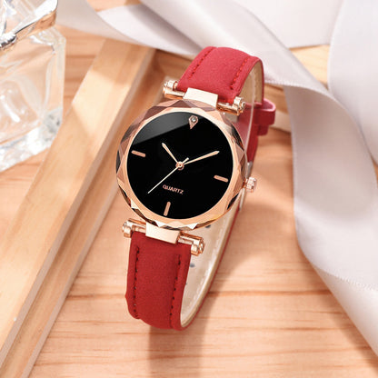 Fashionable Women's Casual Quartz Watch Set with Leather Band