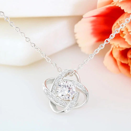Minimalist Four-Leaf Clover Pendant Necklace for Women